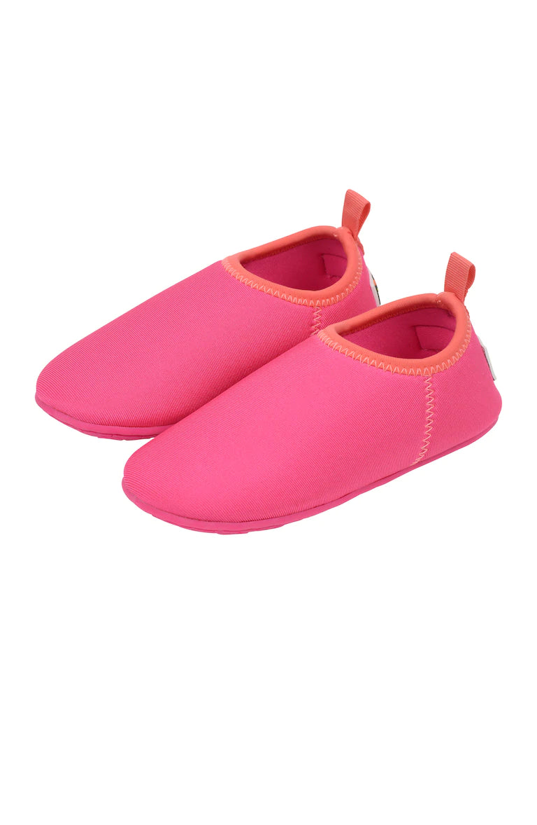 Pink hot sale aqua shoes