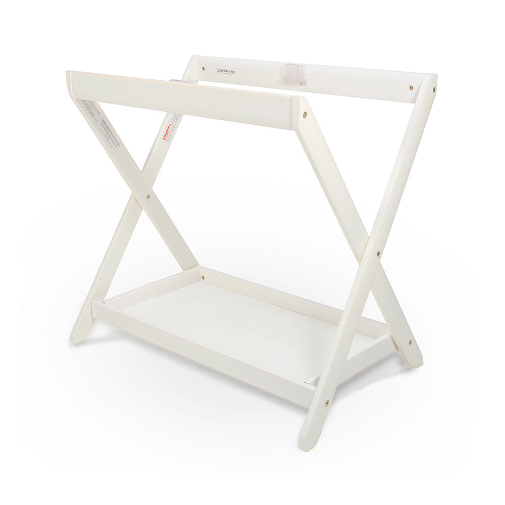 Bassinet stand with outlet wheels