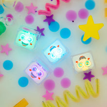 Load image into Gallery viewer, Glo Pals Light Up Cubes