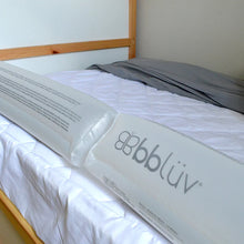 Load image into Gallery viewer, bbluv | Bümps: Inflatable Bed Rails for Children