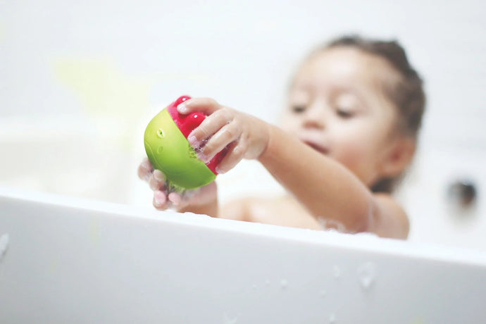 Ubbi | Squeeze n' Switch Bath Toys