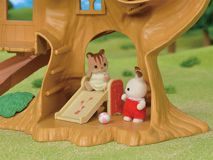 Calico Critters Adventure Tree House Gift Set
