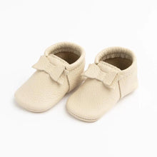 Load image into Gallery viewer, Freshly Picked The First Pair Bow Moccasins