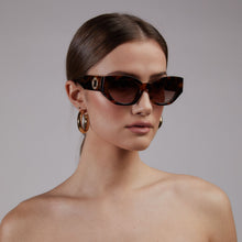 Load image into Gallery viewer, Shady Lady Grace Sunglasses