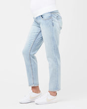 Load image into Gallery viewer, Ripe Maternity Jamie Girlfriend Jeans