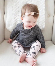 Load image into Gallery viewer, Lux &amp; Dae Lola Bow Headband
