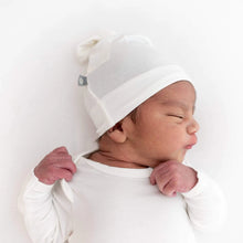 Load image into Gallery viewer, Kyte Baby | Knotted Cap