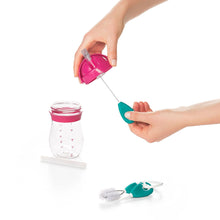 Load image into Gallery viewer, OXO Tot | Straw &amp; Sippy Cup Cleaning Set